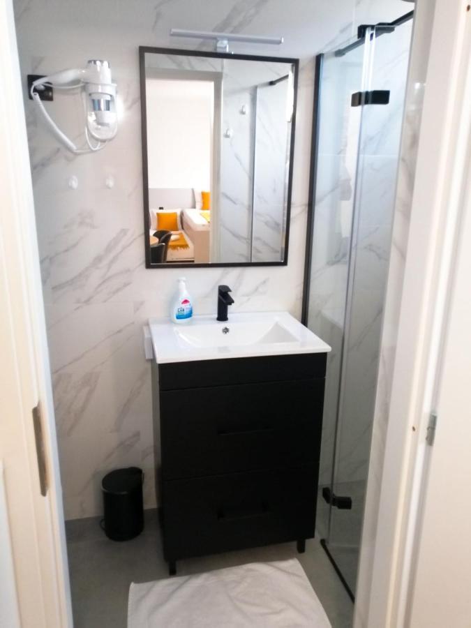 Evita Studio Apartment Karlovac Eksteriør bilde