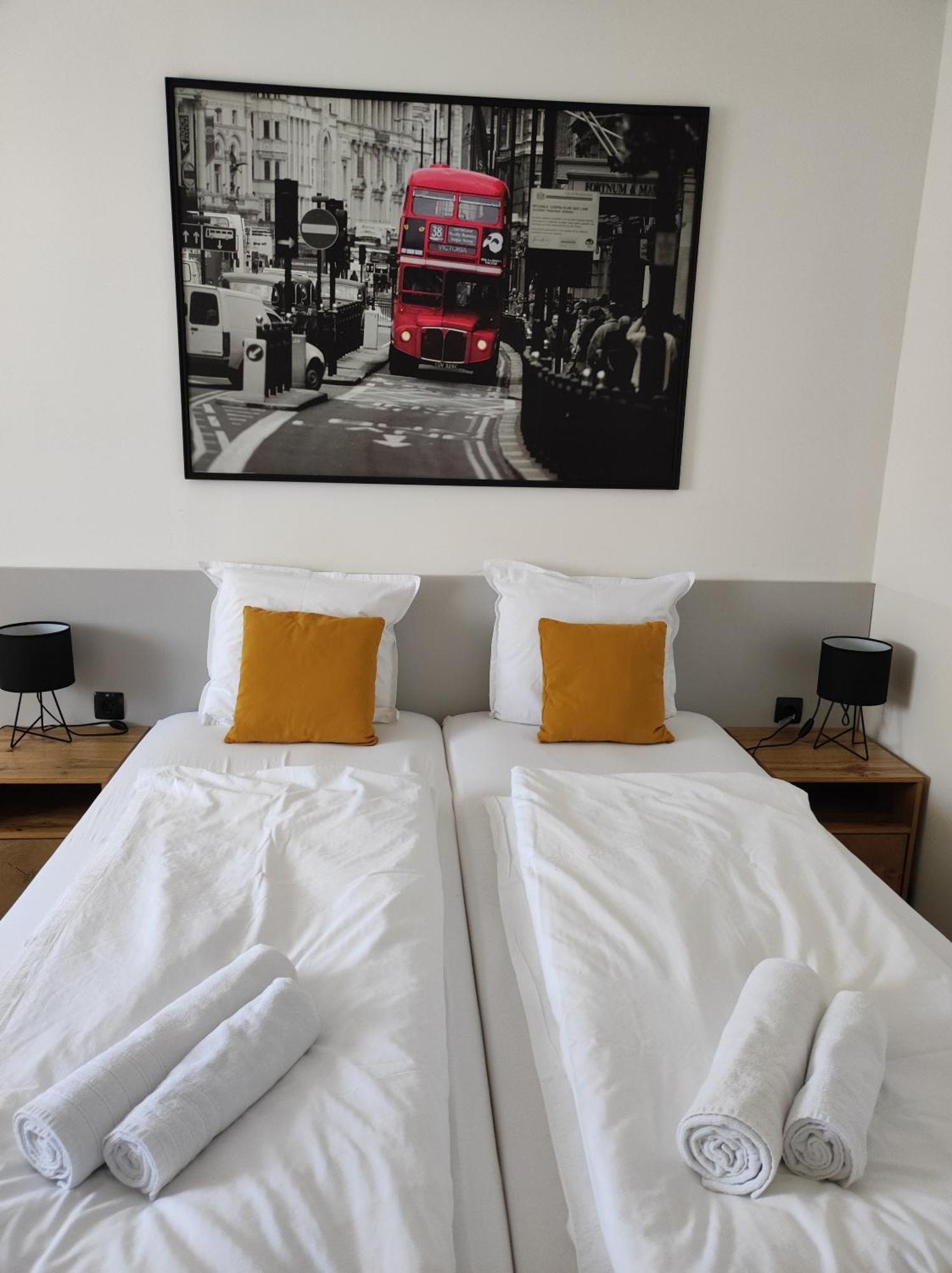 Evita Studio Apartment Karlovac Eksteriør bilde